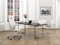 Fotel gabinetowy MyTurn 10S w eleganckim biurze, wykonany ze skóry i aluminium, prestiżowy i komfortowy.jpg