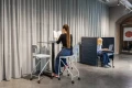 ergonomiczne-stanowisko-do-pracy-stojacej-vank-co-kolumna-pneumatyczna-grafit.jpg