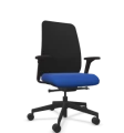 Niebieski fotel Belt Bejot; oparcie siatkowe Rythm i siedzisko Bond BD071.png