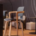 kloeber-comeet-wood-zbuzenie-podlokietnik-drewniany.webp